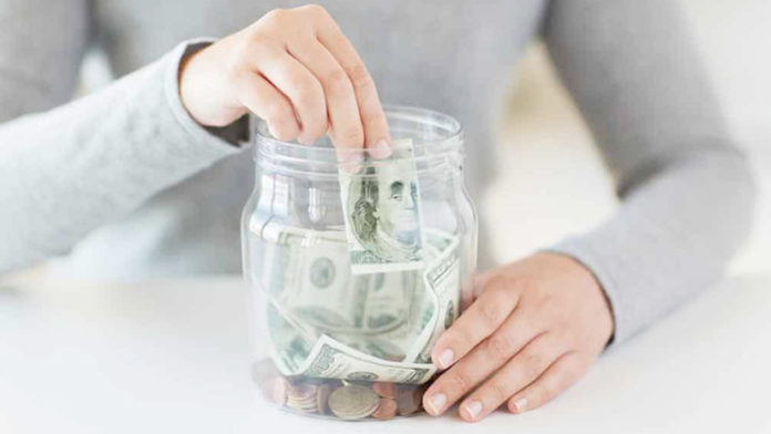 Saving Money : Tips To Save Money And Keep It Going Till The End Of The Month