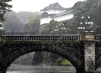 tokyo-snows-for-the-first-time