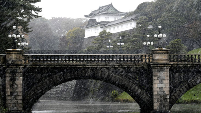 tokyo-snows-for-the-first-time