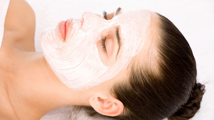 5 Effective Yogurt Face Mask