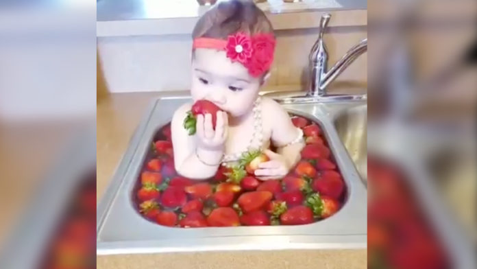 Baby-Strawberry-Bath