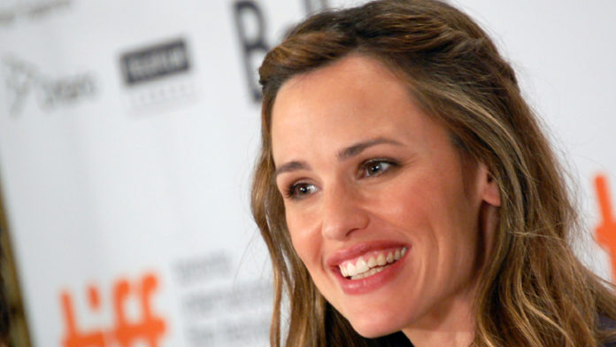 Jennifer Garner High On Laughing Gas: Cries Over ‘Hamilton’ Song