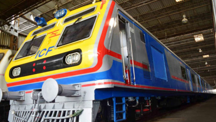 Mumbai-1st-AC-local-train