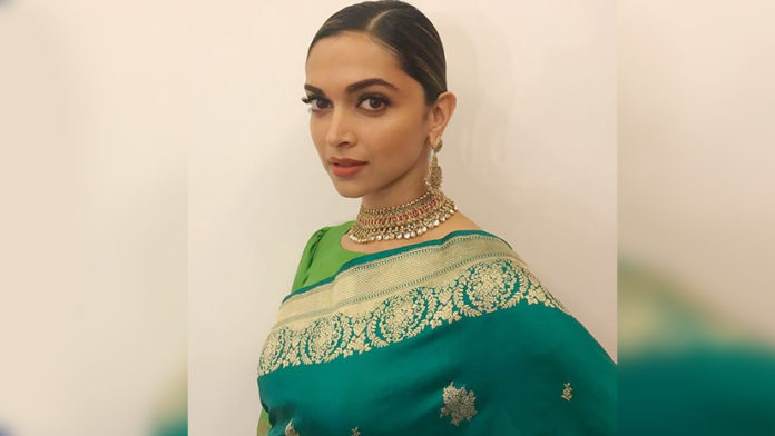 Deepika-Padukone-Looks-Magnificent-In-Green-Sari