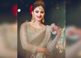 Urvashi-Rautela-Wears-44kg-saree