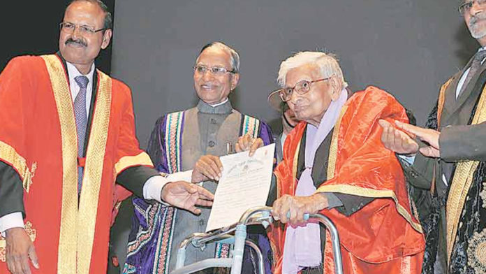 Alert! 98 YO Man Receives Masters Degree And He Deserves A Salute!