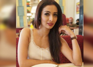 Malaika-Arora-Look-Alike-Henna-panchal