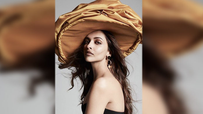 Deepika Looked Gorgeous In This Picture. Beacause Of Oversized Hat She Got Trolled