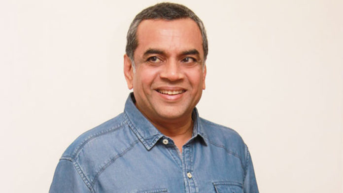 BJP MP Paresh Rawal Come Again With Photoshopped Tweet. Twitter Trolled Him Front & Back